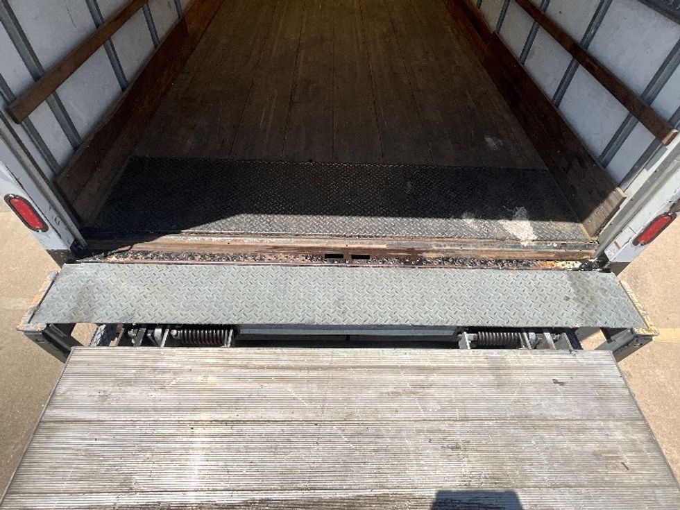 Medium Duty Box Truck-Light and Medium Duty Trucks-International-2021-MV607-Houston-TX-206,186\n\t\tmiles-$ 49,000 - Image 10