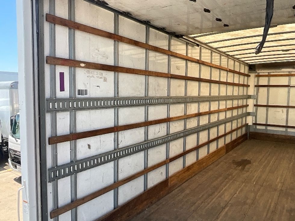 Medium Duty Box Truck-Light and Medium Duty Trucks-International-2021-MV607-Houston-TX-206,186\n\t\tmiles-$ 49,000 - Image 11