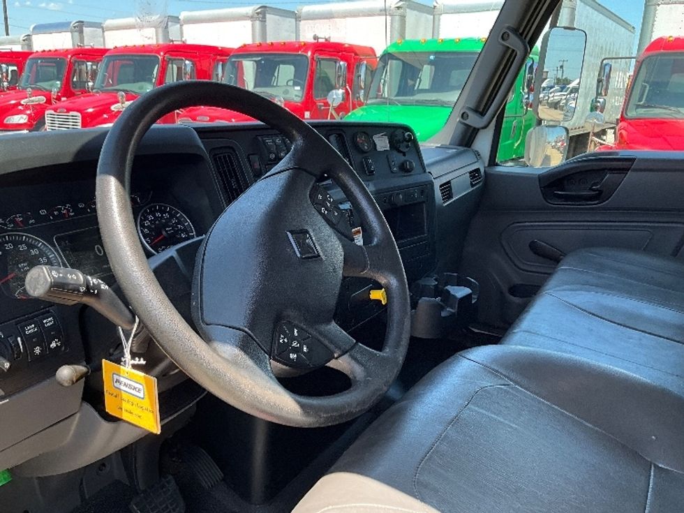 Medium Duty Box Truck-Light and Medium Duty Trucks-International-2021-MV607-Houston-TX-206,186\n\t\tmiles-$ 49,000 - Image 17