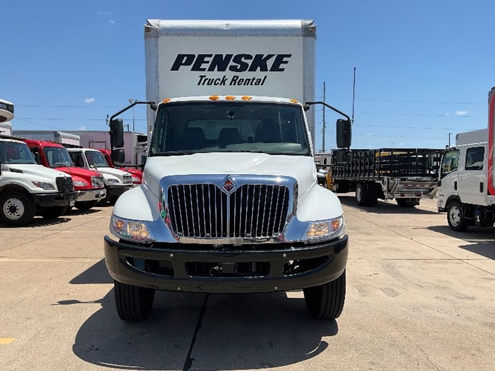 Medium Duty Box Truck-Light and Medium Duty Trucks-International-2021-MV607-Houston-TX-206,186\n\t\tmiles-$ 49,000 - Image 2