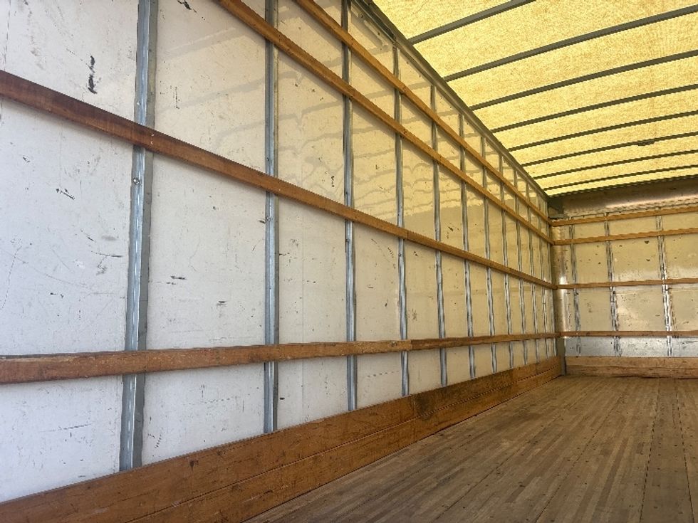 Medium Duty Box Truck-Light and Medium Duty Trucks-International-2021-MV607-Houston-TX-206,653\n\t\tmiles-$ 41,250 - Image 10