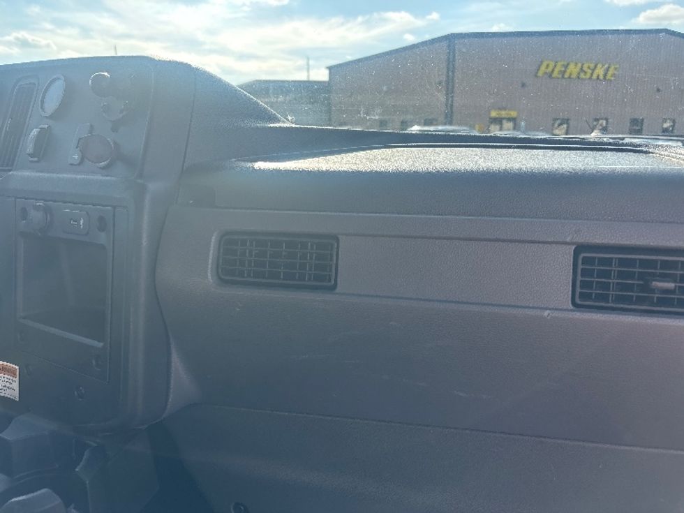 Medium Duty Box Truck-Light and Medium Duty Trucks-International-2021-MV607-Houston-TX-206,653\n\t\tmiles-$ 41,250 - Image 20