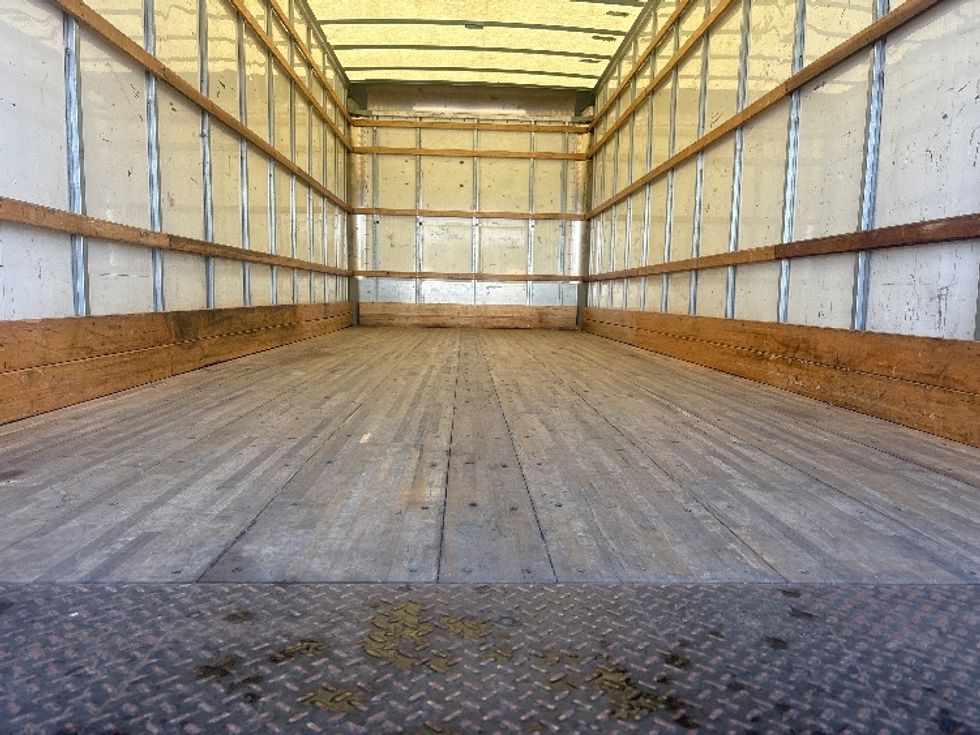 Medium Duty Box Truck-Light and Medium Duty Trucks-International-2021-MV607-Houston-TX-206,653\n\t\tmiles-$ 41,250 - Image 9