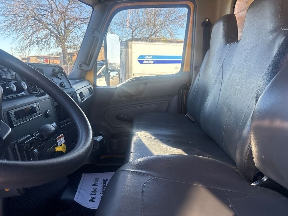 Medium Duty Box Truck-Light and Medium Duty Trucks-International-2021-MV607-Houston-TX-212,865\n\t\tmiles-$ 40,500 - Image 18