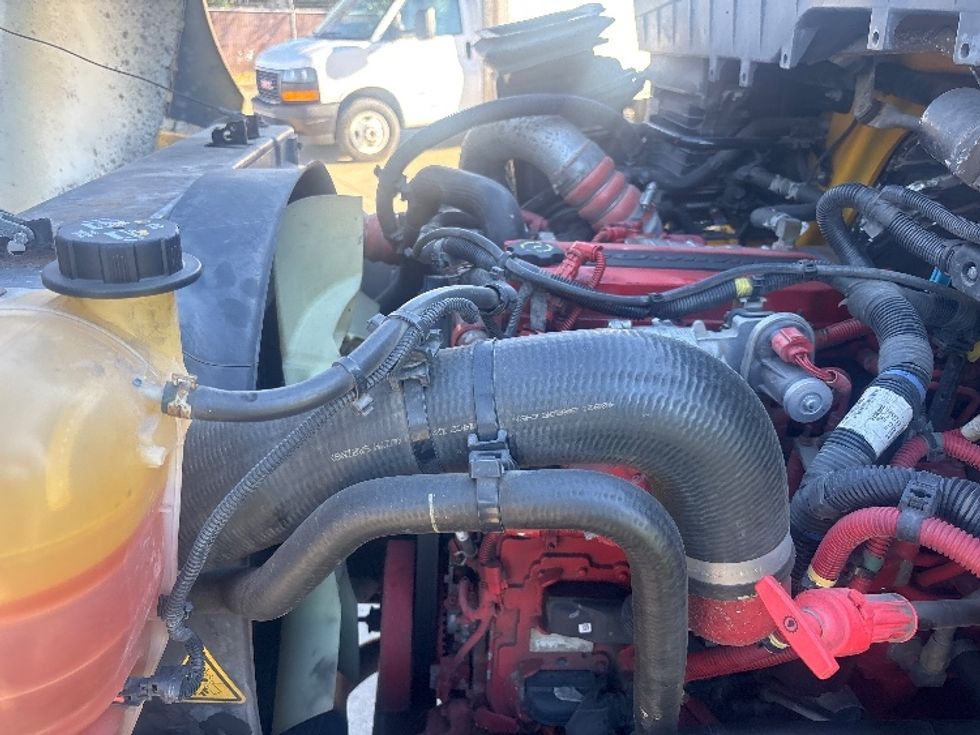 Medium Duty Box Truck-Light and Medium Duty Trucks-International-2021-MV607-Houston-TX-212,865\n\t\tmiles-$ 40,500 - Image 23