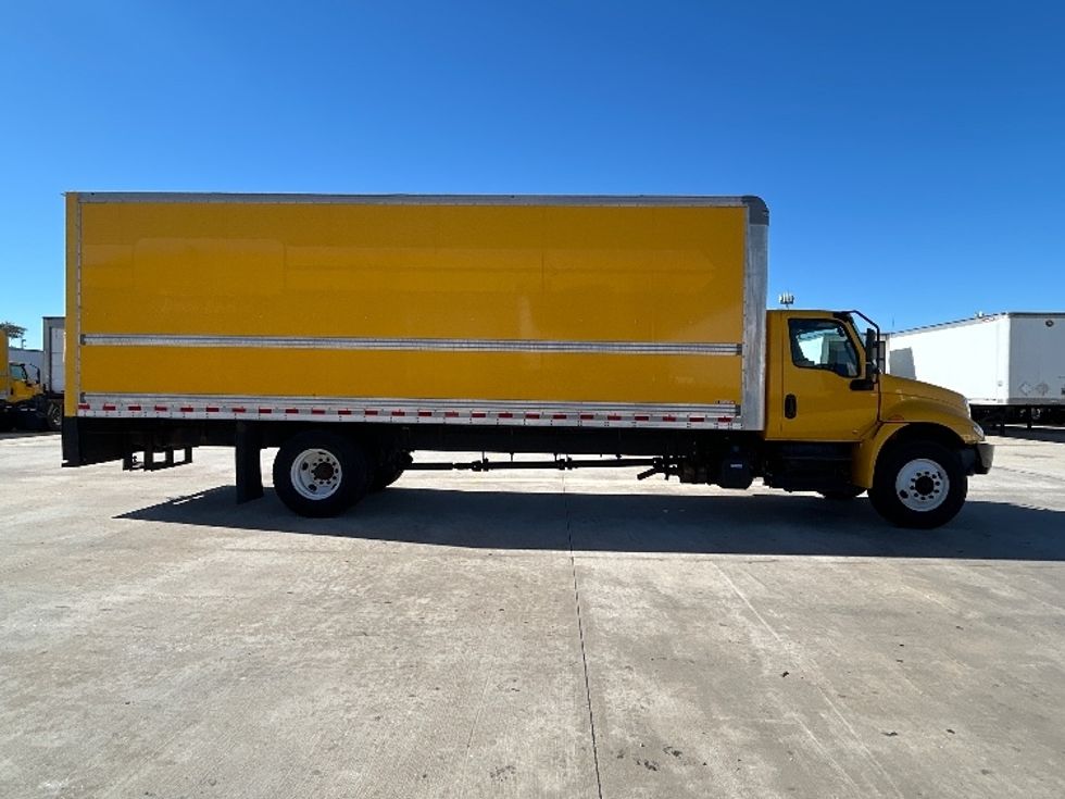 Medium Duty Box Truck-Light and Medium Duty Trucks-International-2021-MV607-Houston-TX-213,089\n\t\tmiles-$ 40,500 - Image 15