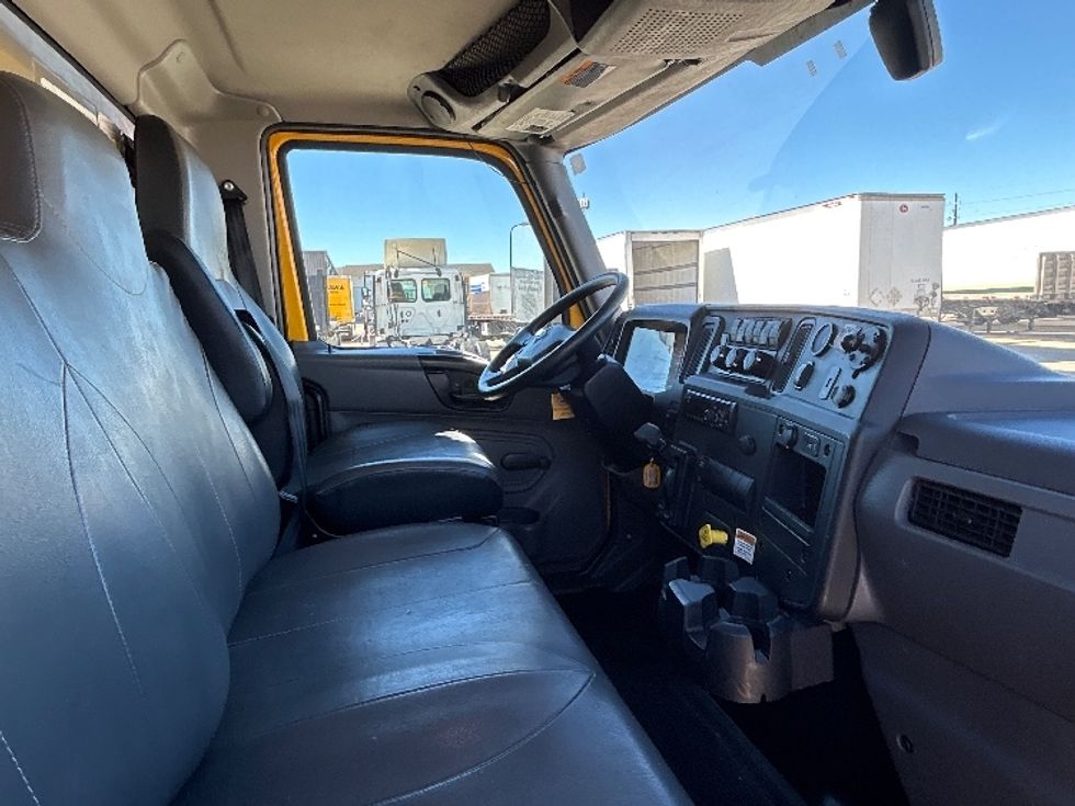 Medium Duty Box Truck-Light and Medium Duty Trucks-International-2021-MV607-Houston-TX-213,089\n\t\tmiles-$ 40,500 - Image 22