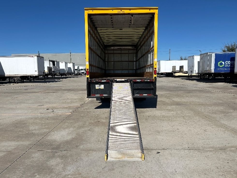 Medium Duty Box Truck-Light and Medium Duty Trucks-International-2021-MV607-Houston-TX-213,089\n\t\tmiles-$ 40,500 - Image 9