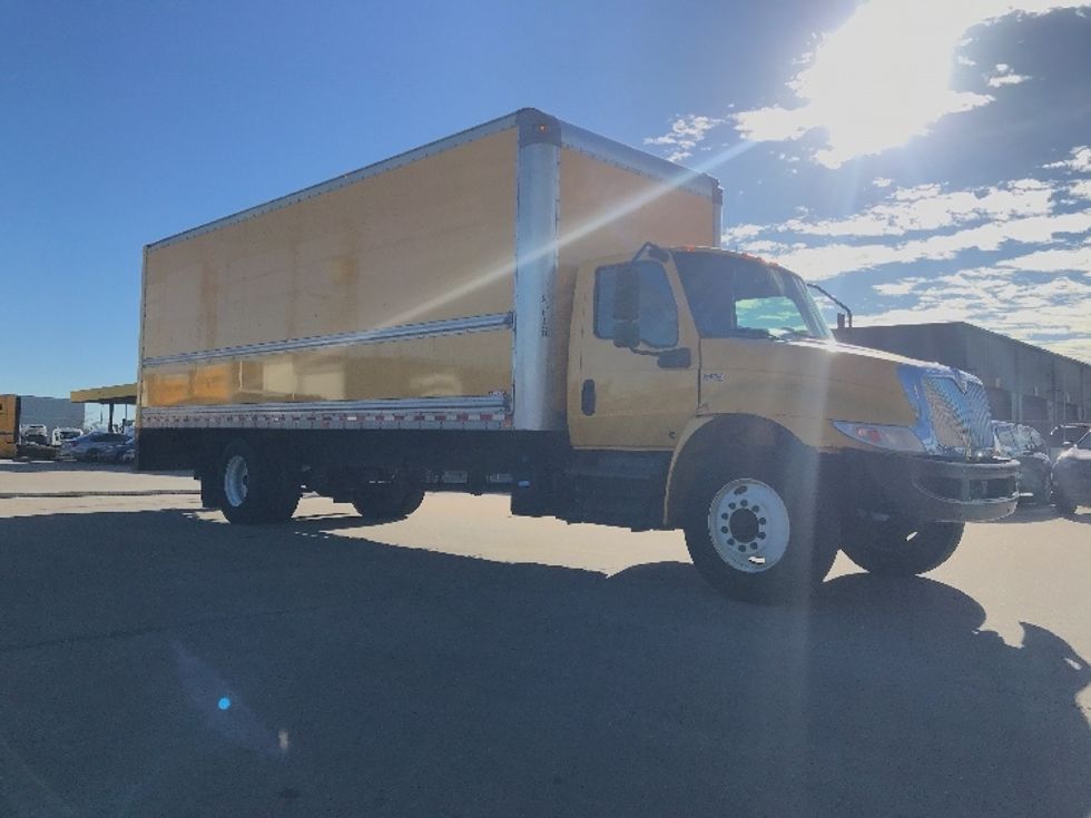 Medium Duty Box Truck-Light and Medium Duty Trucks-International-2021-MV607-Houston-TX-213,456\n\t\tmiles-$ 40,250 - Image 1