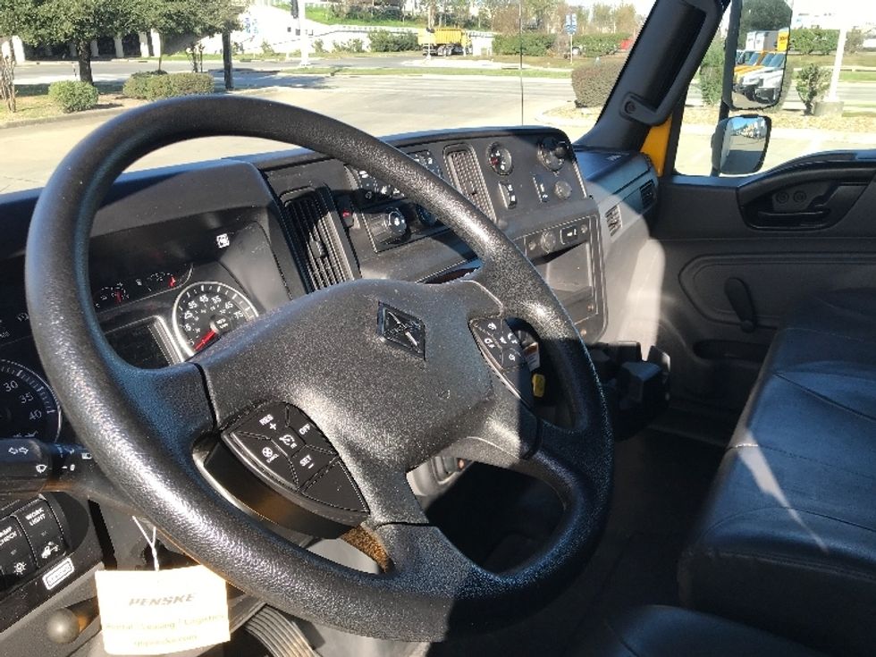 Medium Duty Box Truck-Light and Medium Duty Trucks-International-2021-MV607-Houston-TX-213,456\n\t\tmiles-$ 40,250 - Image 17