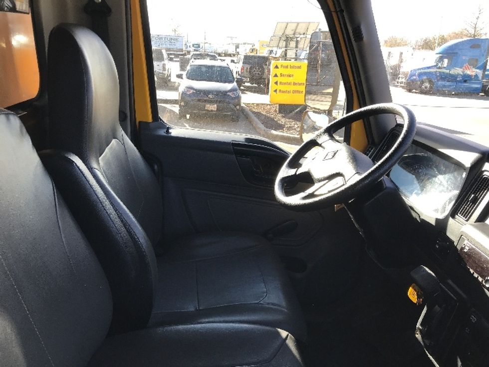 Medium Duty Box Truck-Light and Medium Duty Trucks-International-2021-MV607-Houston-TX-213,456\n\t\tmiles-$ 40,250 - Image 22