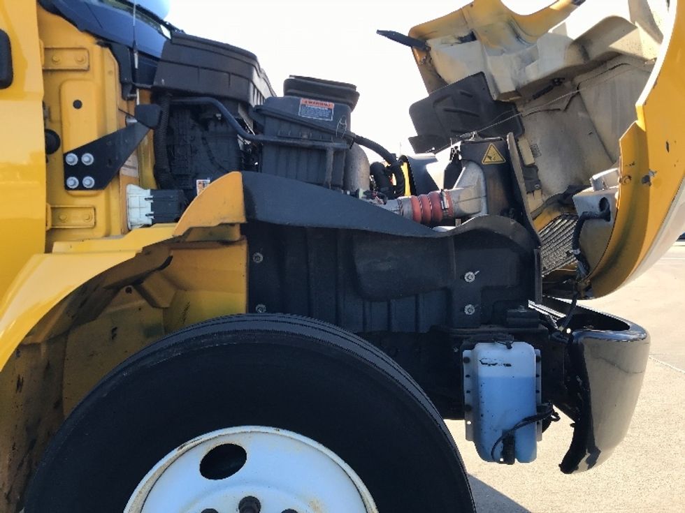 Medium Duty Box Truck-Light and Medium Duty Trucks-International-2021-MV607-Houston-TX-213,456\n\t\tmiles-$ 40,250 - Image 23