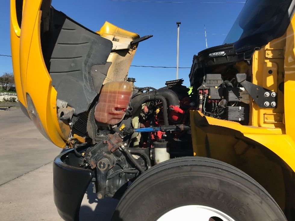 Medium Duty Box Truck-Light and Medium Duty Trucks-International-2021-MV607-Houston-TX-213,456\n\t\tmiles-$ 40,250 - Image 24