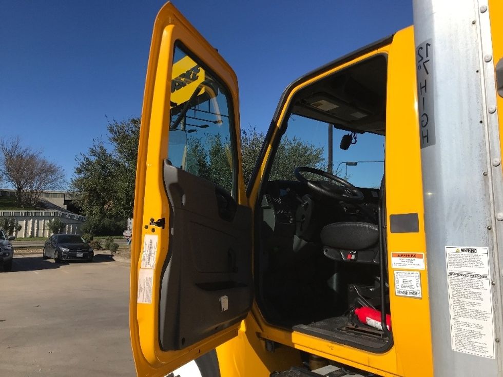 Medium Duty Box Truck-Light and Medium Duty Trucks-International-2021-MV607-Houston-TX-214,926\n\t\tmiles-$ 40,000 - Image 16