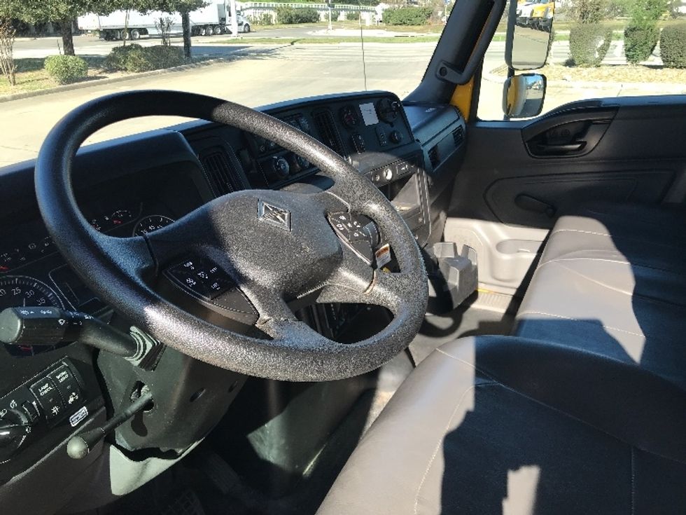 Medium Duty Box Truck-Light and Medium Duty Trucks-International-2021-MV607-Houston-TX-214,926\n\t\tmiles-$ 40,000 - Image 17