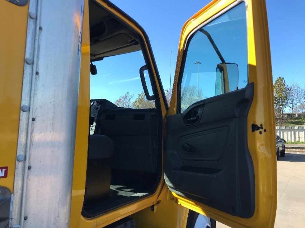 Medium Duty Box Truck-Light and Medium Duty Trucks-International-2021-MV607-Houston-TX-214,926\n\t\tmiles-$ 40,000 - Image 20