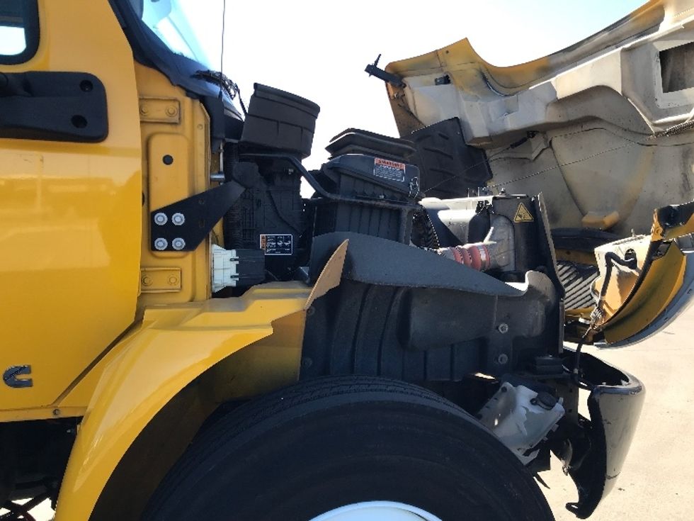 Medium Duty Box Truck-Light and Medium Duty Trucks-International-2021-MV607-Houston-TX-214,926\n\t\tmiles-$ 40,000 - Image 23