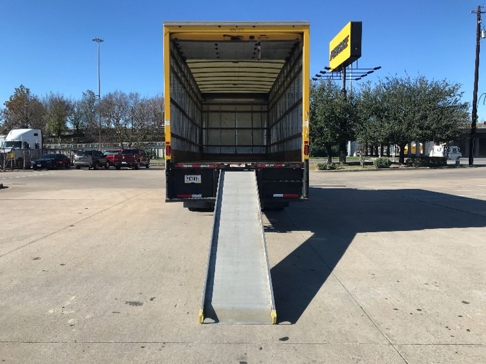 Medium Duty Box Truck-Light and Medium Duty Trucks-International-2021-MV607-Houston-TX-214,926\n\t\tmiles-$ 40,000 - Image 9