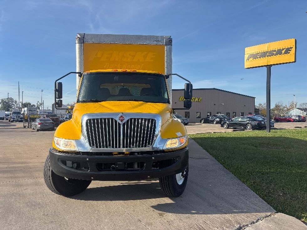 Medium Duty Box Truck-Light and Medium Duty Trucks-International-2021-MV607-Houston-TX-217,482\n\t\tmiles-$ 39,750 - Image 2