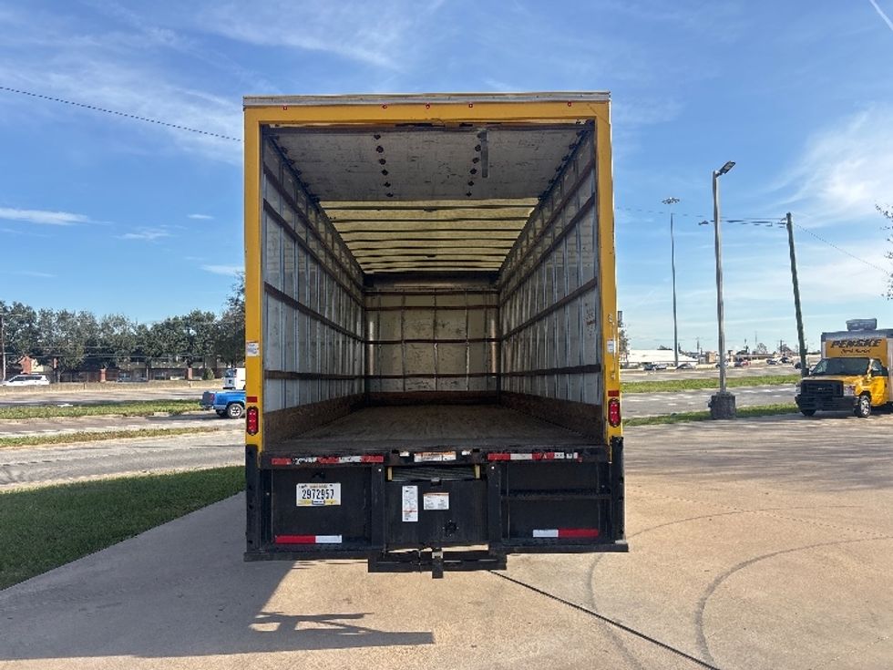 Medium Duty Box Truck-Light and Medium Duty Trucks-International-2021-MV607-Houston-TX-217,482\n\t\tmiles-$ 39,750 - Image 8