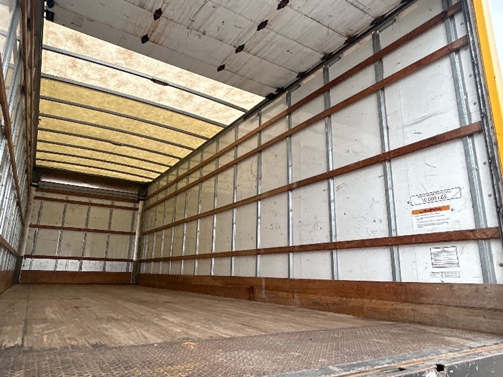 Medium Duty Box Truck-Light and Medium Duty Trucks-International-2021-MV607-Houston-TX-218,277\n\t\tmiles-$ 39,500 - Image 12