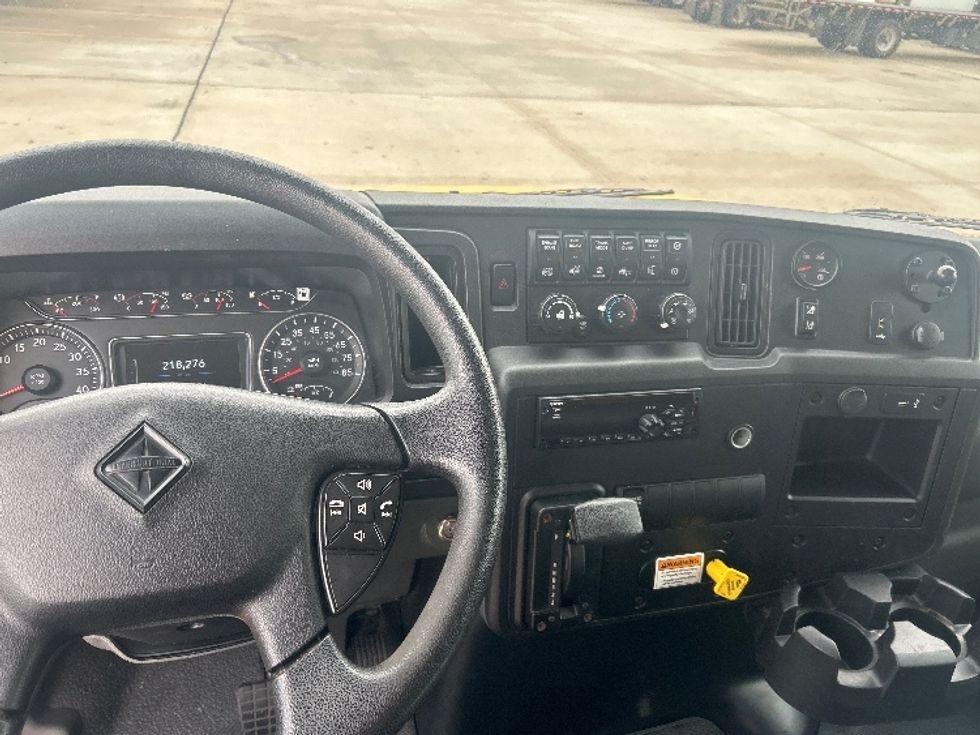 Medium Duty Box Truck-Light and Medium Duty Trucks-International-2021-MV607-Houston-TX-218,277\n\t\tmiles-$ 39,500 - Image 17