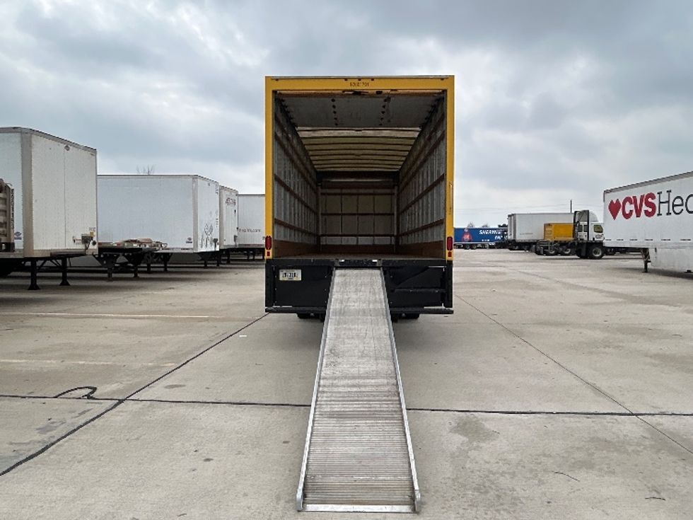 Medium Duty Box Truck-Light and Medium Duty Trucks-International-2021-MV607-Houston-TX-218,277\n\t\tmiles-$ 39,500 - Image 9