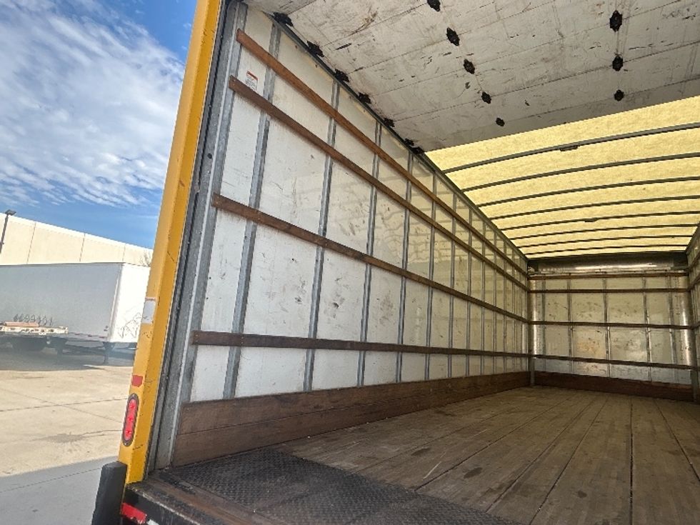 Medium Duty Box Truck-Light and Medium Duty Trucks-International-2021-MV607-Houston-TX-228,690\n\t\tmiles-$ 38,000 - Image 11