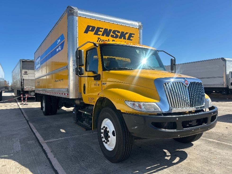 Medium Duty Box Truck-Light and Medium Duty Trucks-International-2021-MV607-Houston-TX-231,477\n\t\tmiles-$ 33,750 - Image 1
