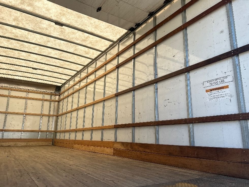 Medium Duty Box Truck-Light and Medium Duty Trucks-International-2021-MV607-Houston-TX-231,477\n\t\tmiles-$ 33,750 - Image 11