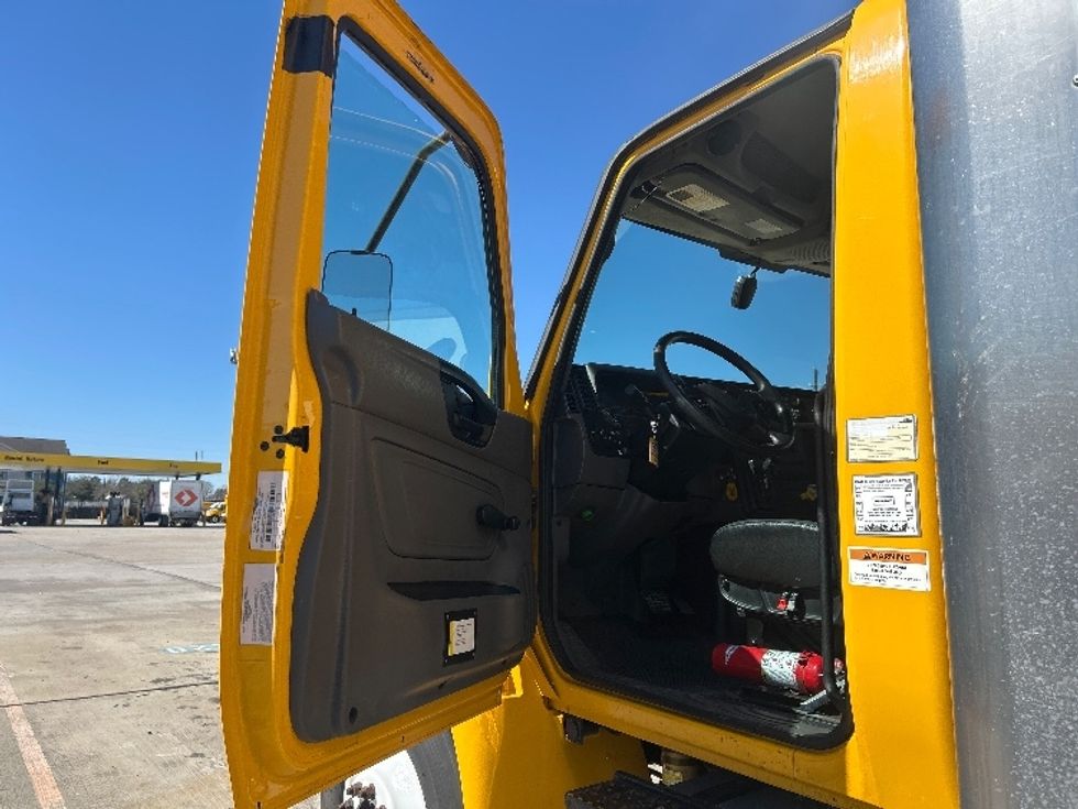 Medium Duty Box Truck-Light and Medium Duty Trucks-International-2021-MV607-Houston-TX-231,477\n\t\tmiles-$ 33,750 - Image 15