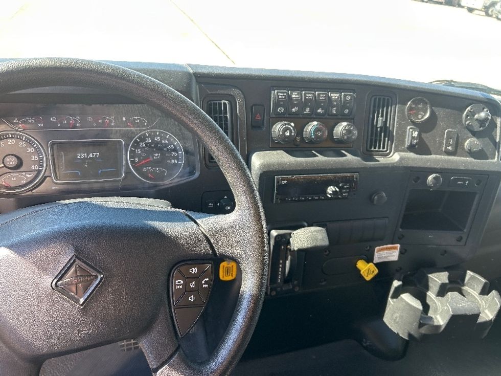 Medium Duty Box Truck-Light and Medium Duty Trucks-International-2021-MV607-Houston-TX-231,477\n\t\tmiles-$ 33,750 - Image 16
