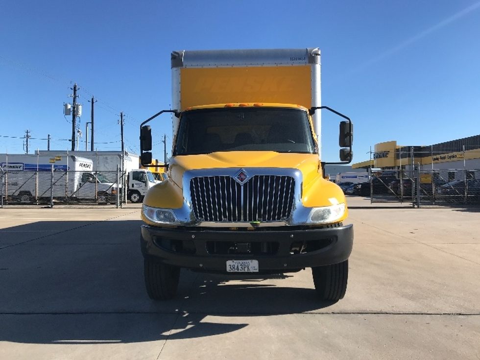 Medium Duty Box Truck-Light and Medium Duty Trucks-International-2021-MV607-Houston-TX-234,104\n\t\tmiles-$ 37,250 - Image 2