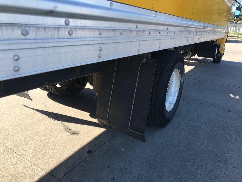 Medium Duty Box Truck-Light and Medium Duty Trucks-International-2021-MV607-Houston-TX-234,104\n\t\tmiles-$ 37,250 - Image 25