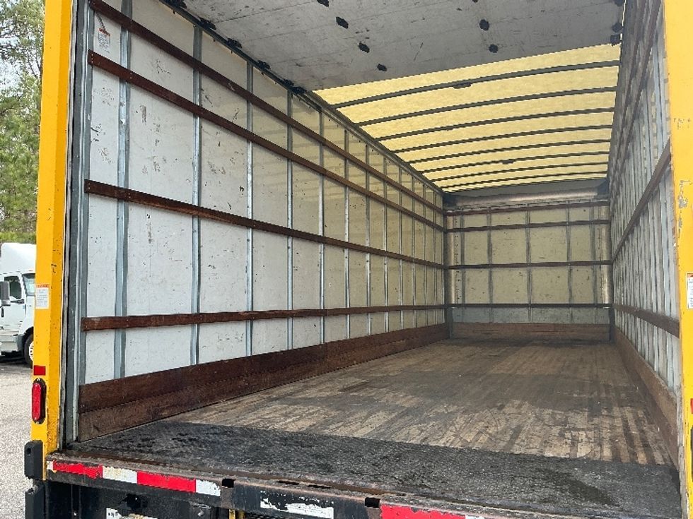 Medium Duty Box Truck-Light and Medium Duty Trucks-International-2021-MV607-Houston-TX-245,395\n\t\tmiles-$ 33,750 - Image 11