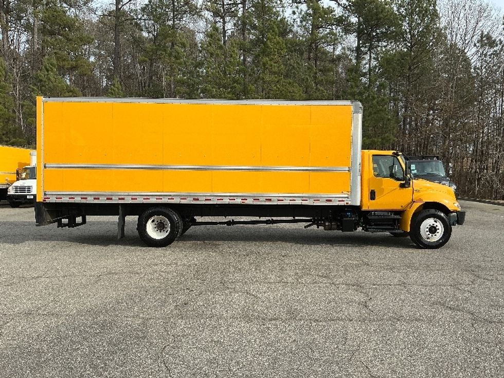 Medium Duty Box Truck-Light and Medium Duty Trucks-International-2021-MV607-Houston-TX-245,395\n\t\tmiles-$ 33,750 - Image 15
