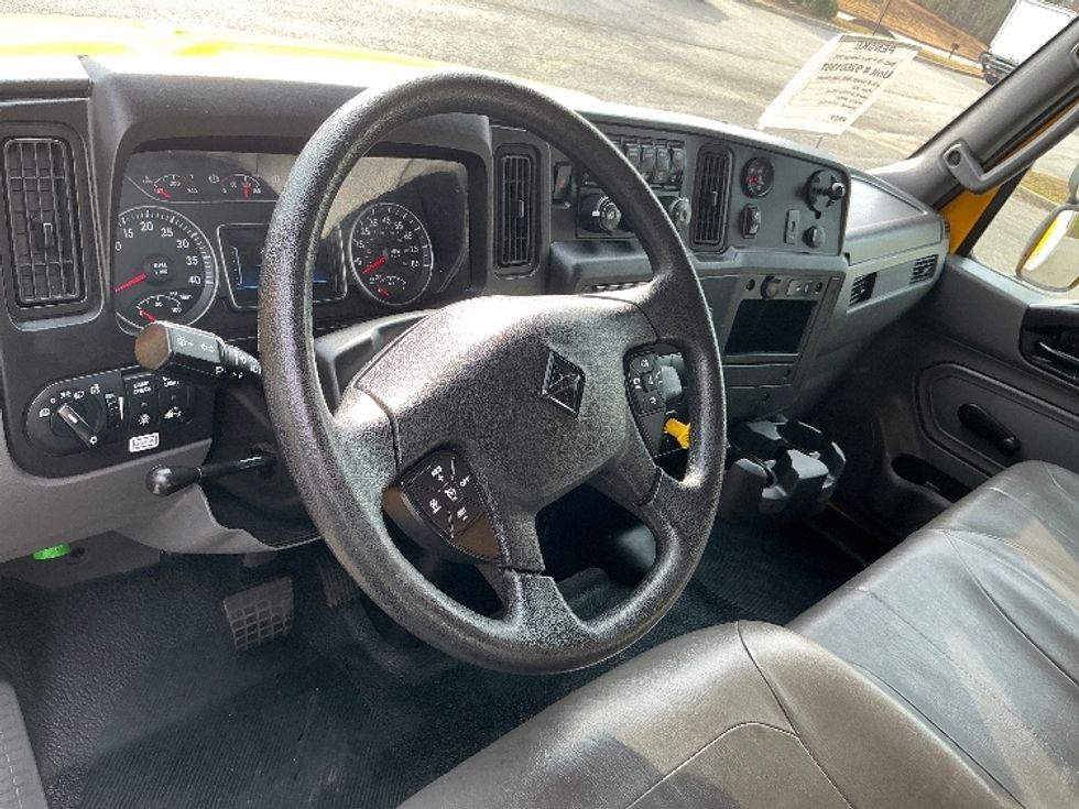 Medium Duty Box Truck-Light and Medium Duty Trucks-International-2021-MV607-Houston-TX-245,395\n\t\tmiles-$ 33,750 - Image 17