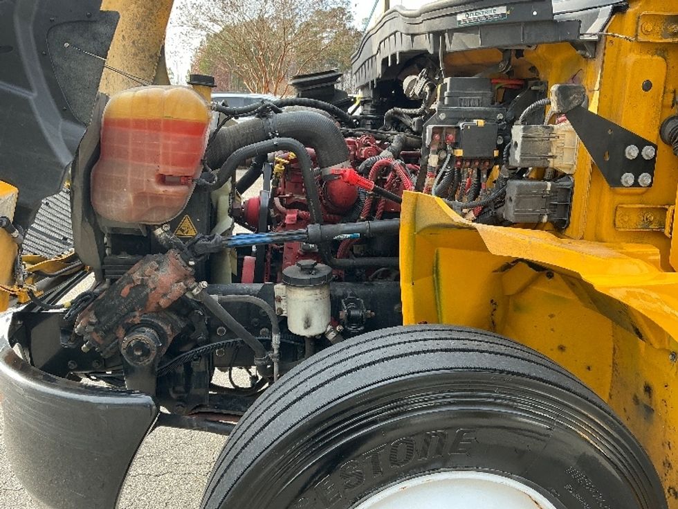 Medium Duty Box Truck-Light and Medium Duty Trucks-International-2021-MV607-Houston-TX-245,395\n\t\tmiles-$ 33,750 - Image 24