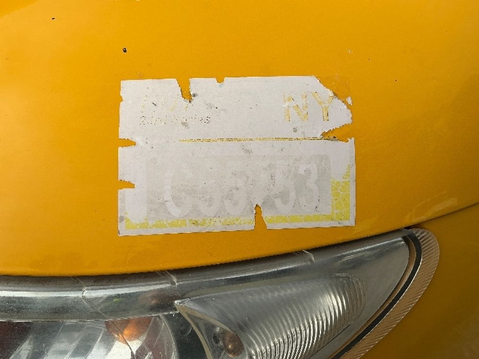 Medium Duty Box Truck-Light and Medium Duty Trucks-International-2021-MV607-Houston-TX-245,395\n\t\tmiles-$ 33,750 - Image 25