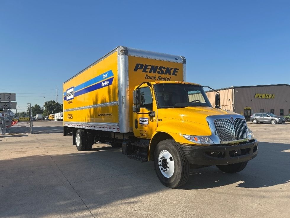Medium Duty Box Truck-Light and Medium Duty Trucks-International-2021-MV607-Houston-TX-279,085\n\t\tmiles-$ 28,500 - Image 1