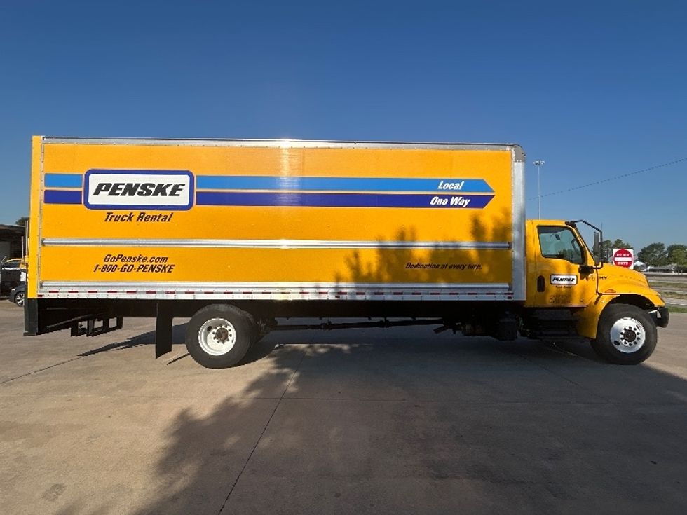 Medium Duty Box Truck-Light and Medium Duty Trucks-International-2021-MV607-Houston-TX-279,085\n\t\tmiles-$ 28,500 - Image 14