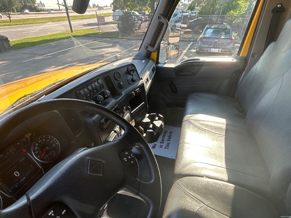 Medium Duty Box Truck-Light and Medium Duty Trucks-International-2021-MV607-Houston-TX-279,085\n\t\tmiles-$ 28,500 - Image 18