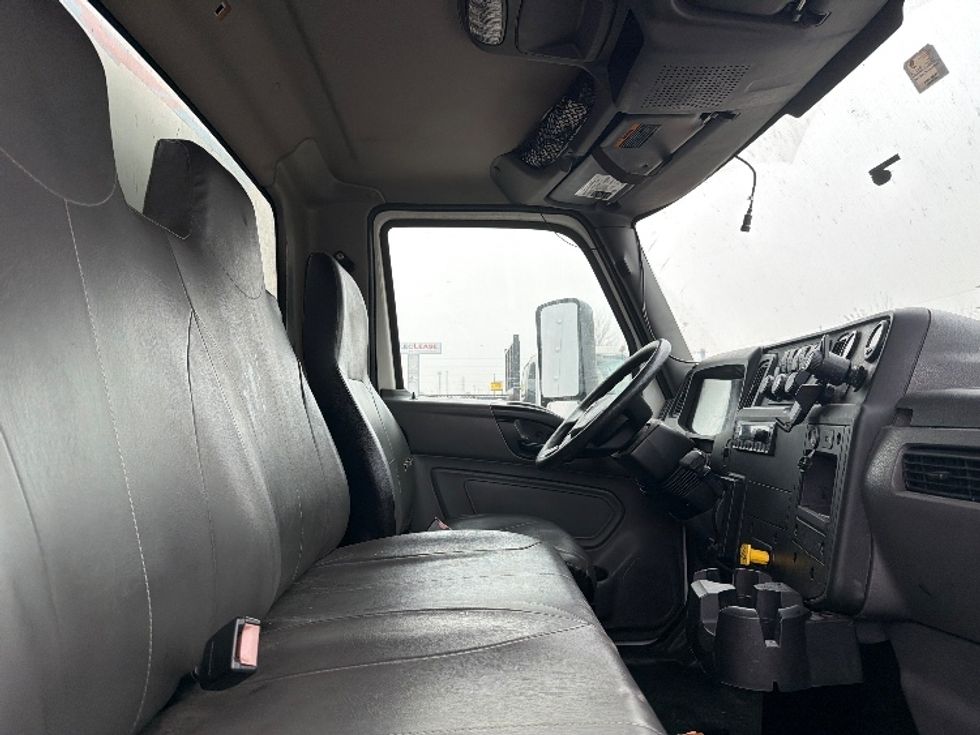 Medium Duty Box Truck-Light and Medium Duty Trucks-International-2021-MV607-Houston-TX-310,161\n\t\tmiles-$ 11,000 - Image 11