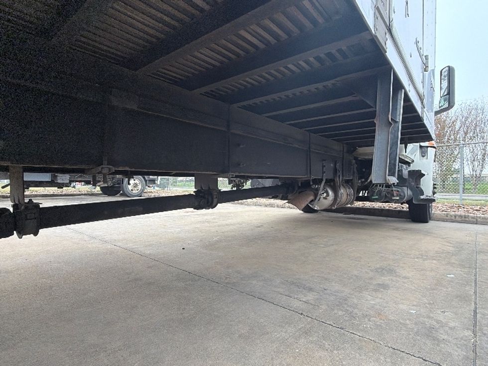 Medium Duty Box Truck-Light and Medium Duty Trucks-International-2021-MV607-Houston-TX-310,161\n\t\tmiles-$ 11,000 - Image 3