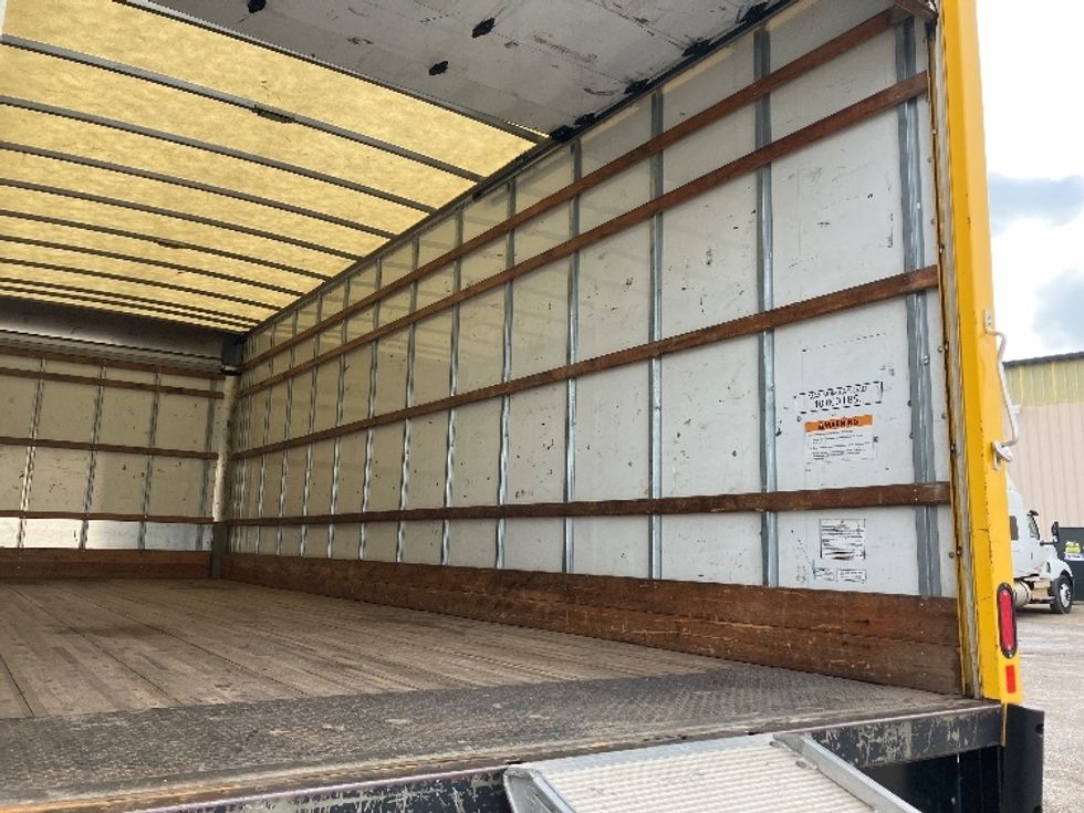 Medium Duty Box Truck-Light and Medium Duty Trucks-International-2021-MV607-Hueytown-AL-170,379\n\t\tmiles-$ 49,750 - Image 12