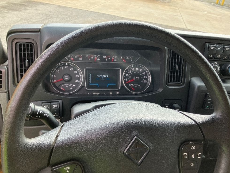 Medium Duty Box Truck-Light and Medium Duty Trucks-International-2021-MV607-Hueytown-AL-170,379\n\t\tmiles-$ 49,750 - Image 18