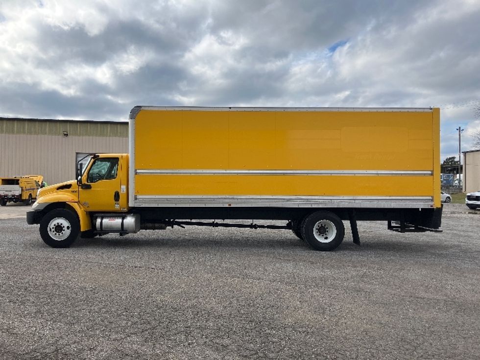 Medium Duty Box Truck-Light and Medium Duty Trucks-International-2021-MV607-Hueytown-AL-170,379\n\t\tmiles-$ 49,750 - Image 4