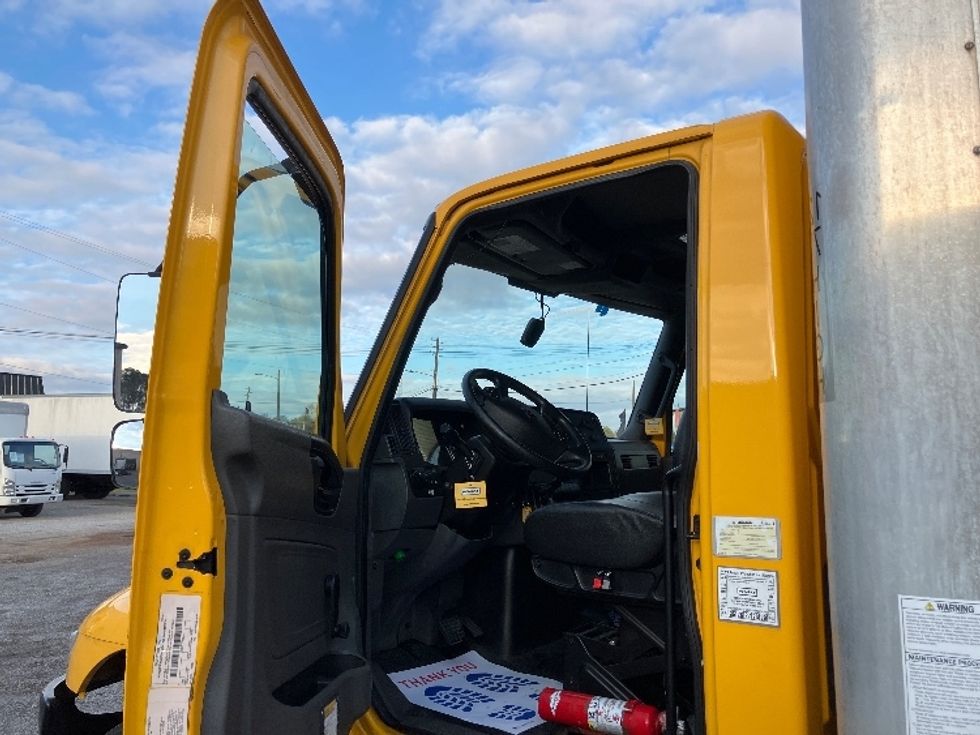 Medium Duty Box Truck-Light and Medium Duty Trucks-International-2021-MV607-Hueytown-AL-198,868\n\t\tmiles-$ 45,250 - Image 16