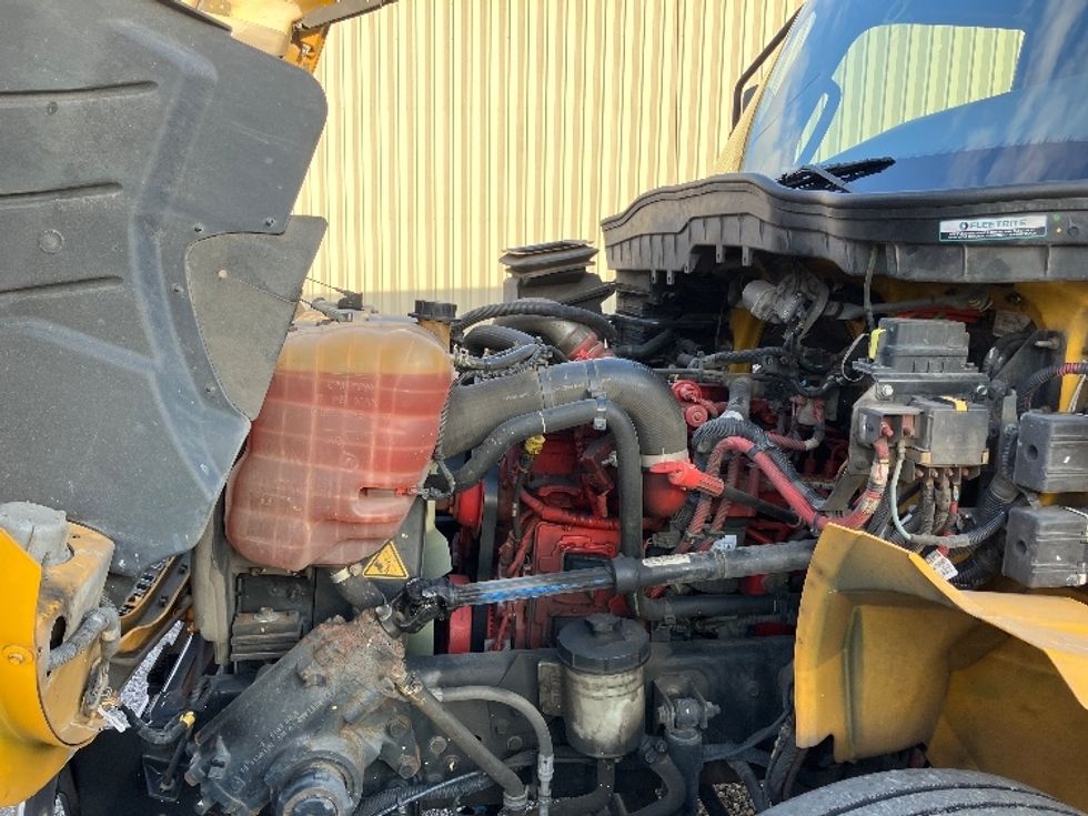 Medium Duty Box Truck-Light and Medium Duty Trucks-International-2021-MV607-Hueytown-AL-198,868\n\t\tmiles-$ 45,250 - Image 24