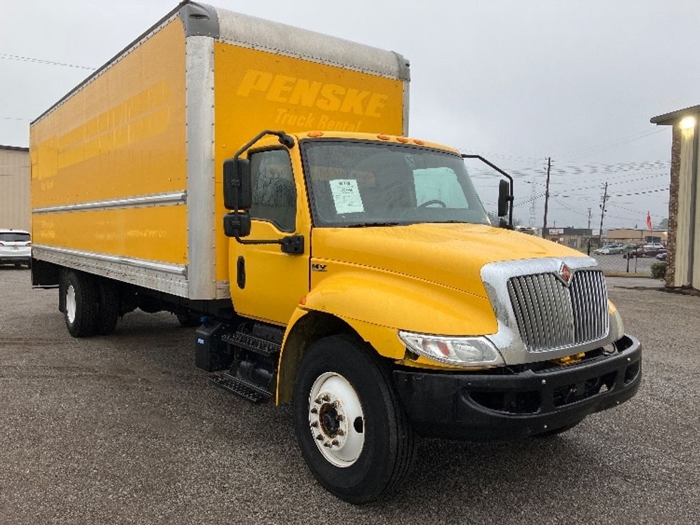 Medium Duty Box Truck-Light and Medium Duty Trucks-International-2021-MV607-Hueytown-AL-223,784\n\t\tmiles-$ 41,500 - Image 1